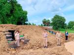 ลงพื้นที่ดูการปรับปรุงซ่อมแซมหลุมหลบภัย หมู่ที่ ๒  บ้านซับตา